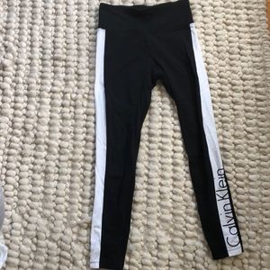 calvin klein leggings!!